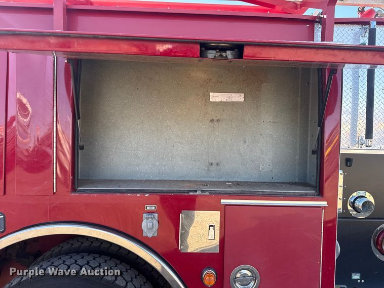image for item EG1993 1993 Pierce Manufacturing pumper fire truck