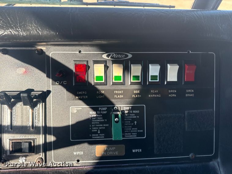 image for item EG1993 1993 Pierce Manufacturing pumper fire truck