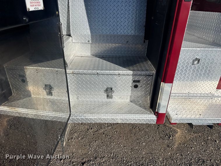 image for item EG1993 1993 Pierce Manufacturing pumper fire truck