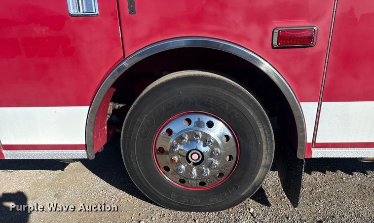 image for item EG1993 1993 Pierce Manufacturing pumper fire truck
