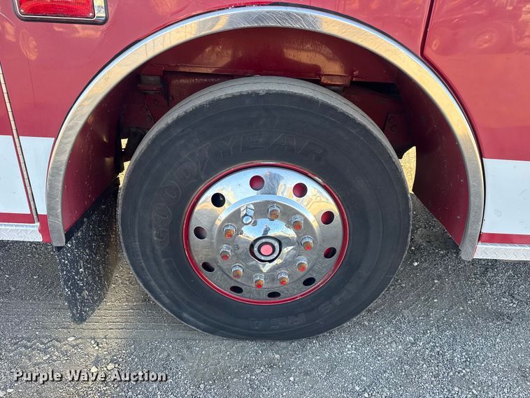 image for item EG1993 1993 Pierce Manufacturing pumper fire truck