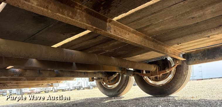 image for item EG2111 2015 Custom Heavy Haul by Lucon Inc. 7T182H8W equipment trailer
