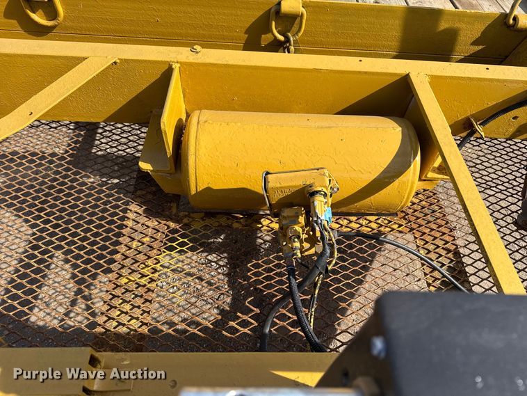 image for item EG2112 2005 Belshe equipment trailer