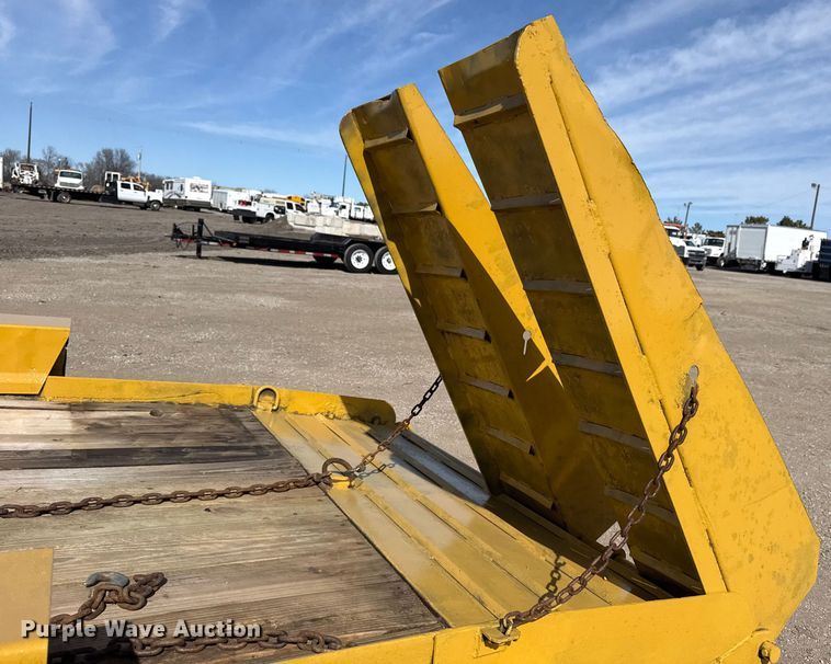 image for item EG2112 2005 Belshe equipment trailer