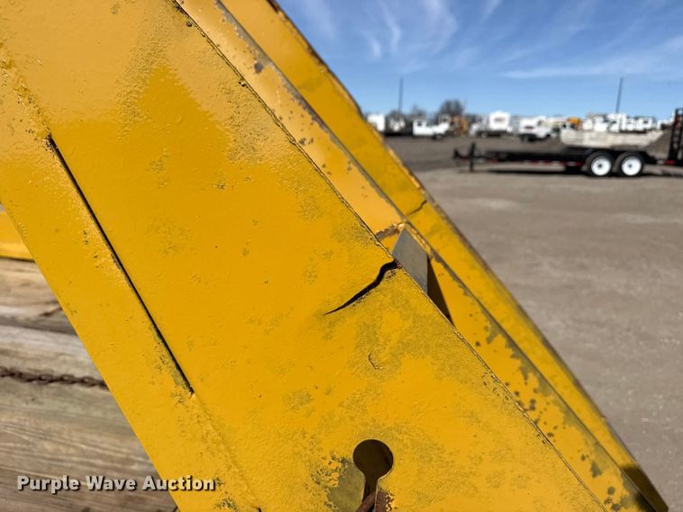 image for item EG2112 2005 Belshe equipment trailer