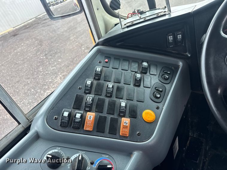image for item EG8839 2010 IC  PB105 school bus
