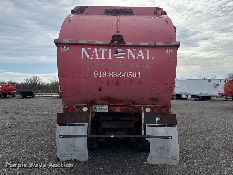 image for item EG8879 2005 Mack MR refuse truck