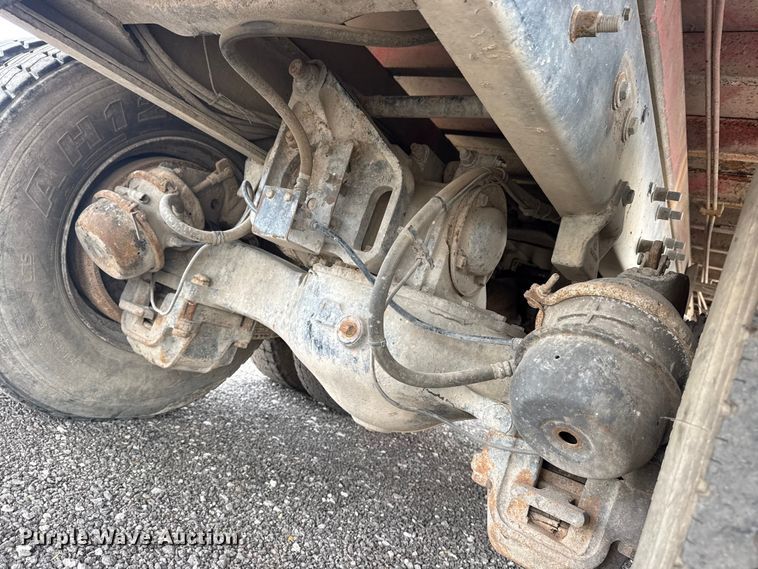 image for item EG8879 2005 Mack MR refuse truck