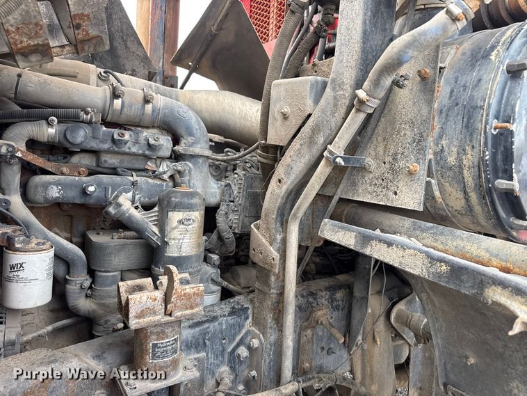 image for item EG8879 2005 Mack MR refuse truck