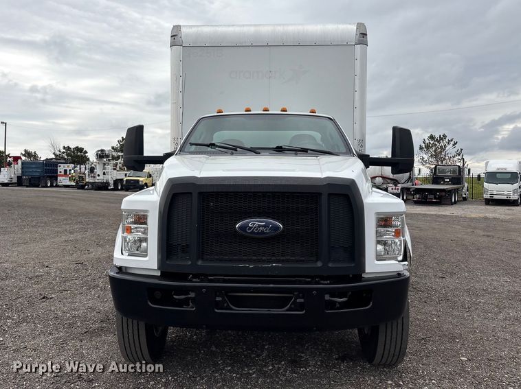 image for item EG8922 2016 Ford F650 box truck