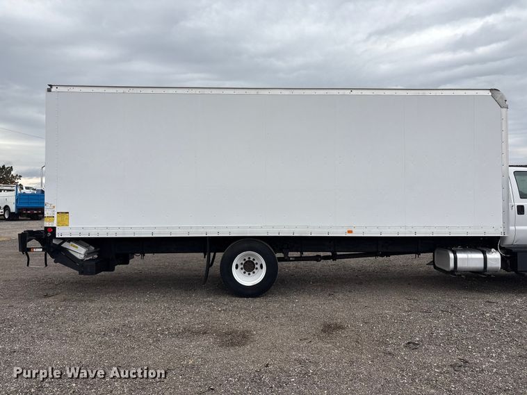 image for item EG8922 2016 Ford F650 box truck