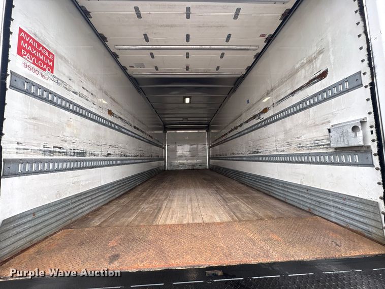 image for item EG8922 2016 Ford F650 box truck