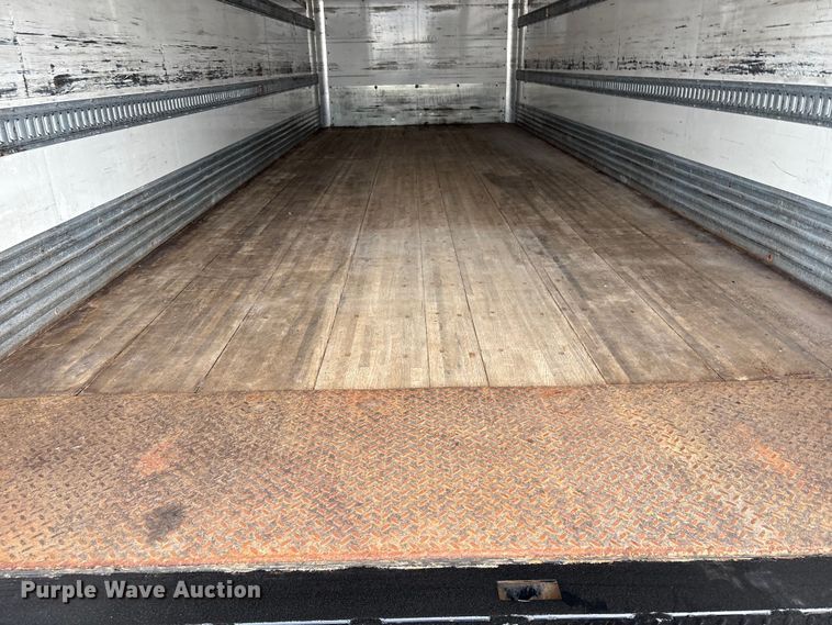 image for item EG8922 2016 Ford F650 box truck