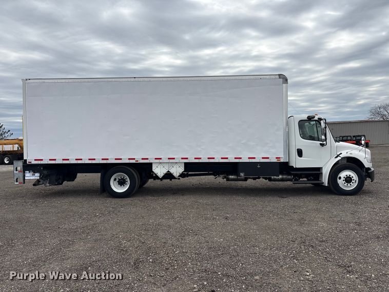 image for item EG8924 2019 Freightliner Business Class M2 box truck