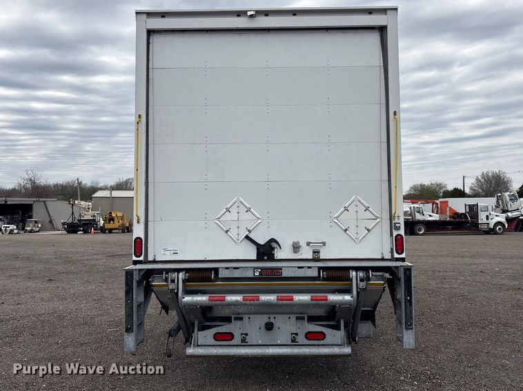 image for item EG8924 2019 Freightliner Business Class M2 box truck