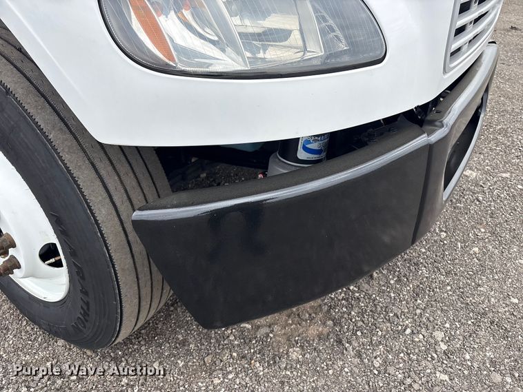 image for item EG8924 2019 Freightliner Business Class M2 box truck