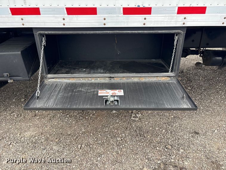 image for item EG8924 2019 Freightliner Business Class M2 box truck