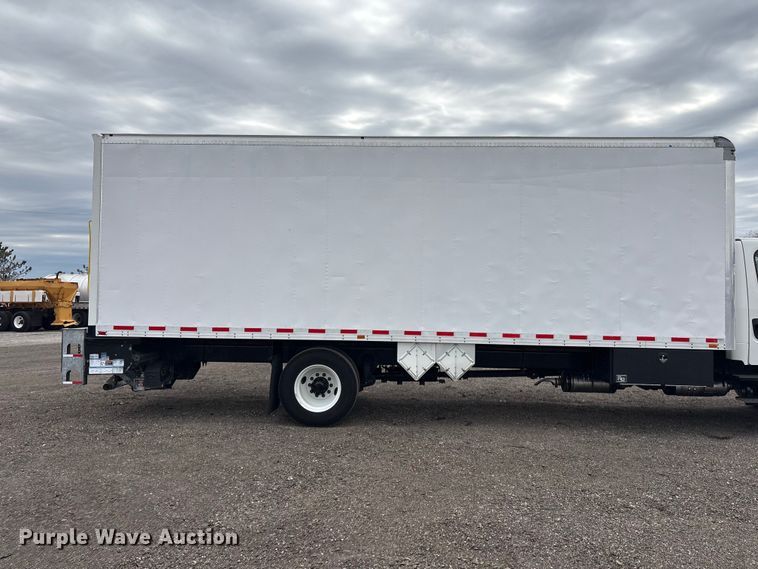 image for item EG8924 2019 Freightliner Business Class M2 box truck