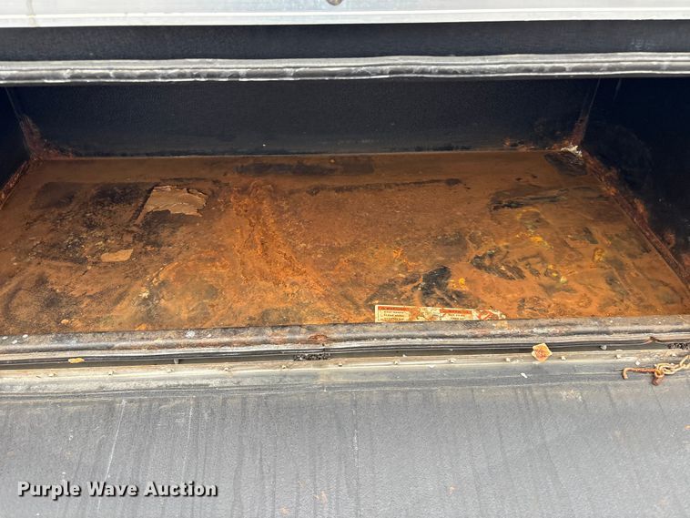 image for item EG8924 2019 Freightliner Business Class M2 box truck