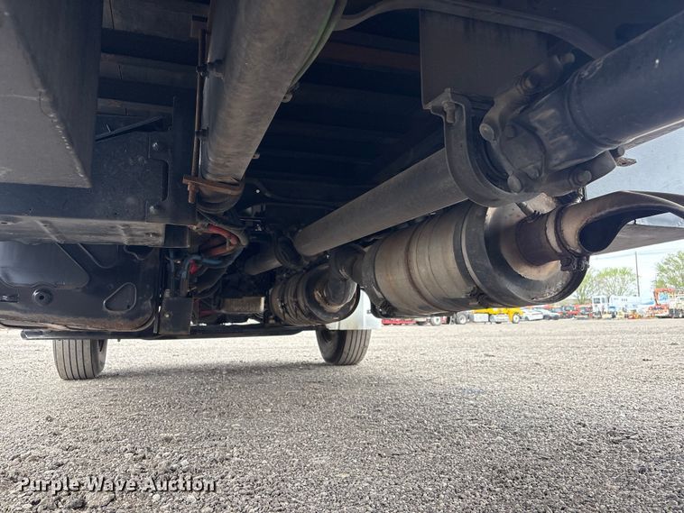 image for item EG8924 2019 Freightliner Business Class M2 box truck