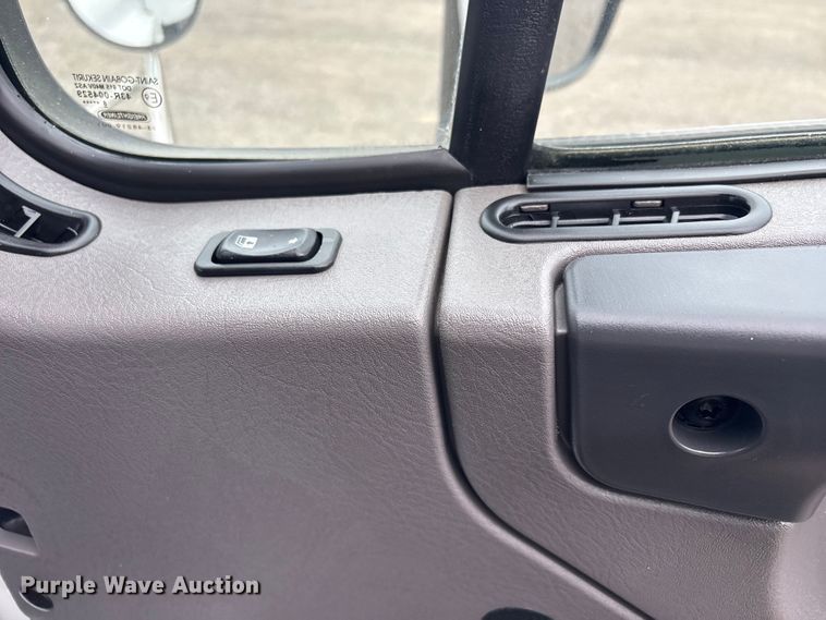 image for item EG8924 2019 Freightliner Business Class M2 box truck