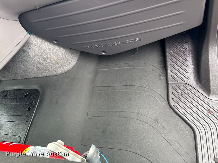 image for item EG8924 2019 Freightliner Business Class M2 box truck