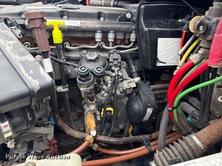 image for item EG8924 2019 Freightliner Business Class M2 box truck