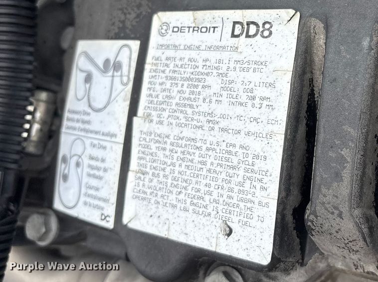 image for item EG8924 2019 Freightliner Business Class M2 box truck