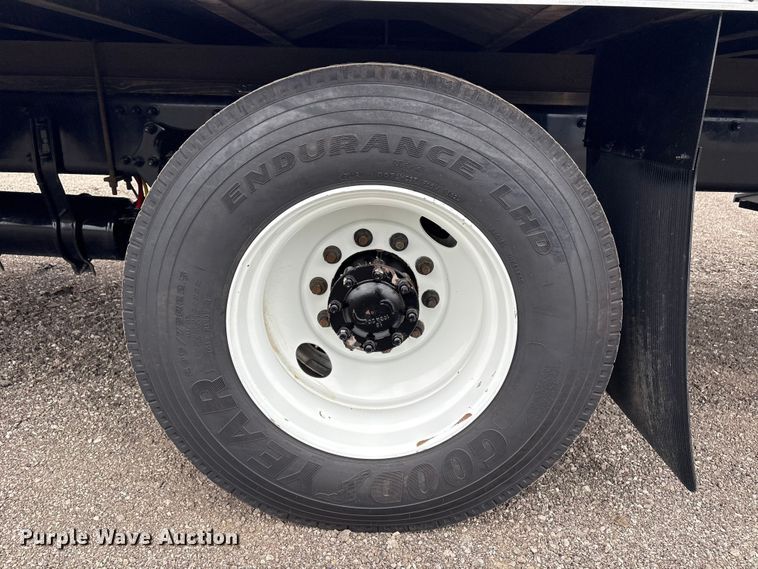 image for item EG8924 2019 Freightliner Business Class M2 box truck