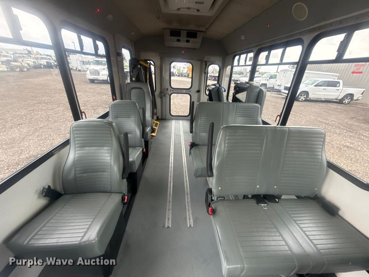 image for item EG8931 2015 Ford E350 shuttle bus
