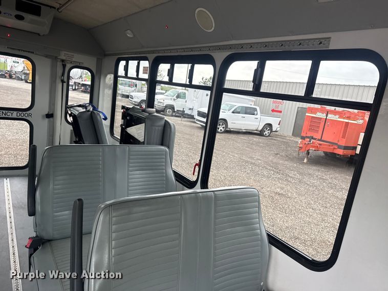 image for item EG8931 2015 Ford E350 shuttle bus