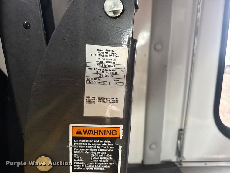 image for item EG8931 2015 Ford E350 shuttle bus