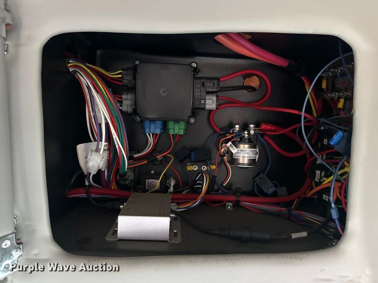 image for item EG8931 2015 Ford E350 shuttle bus