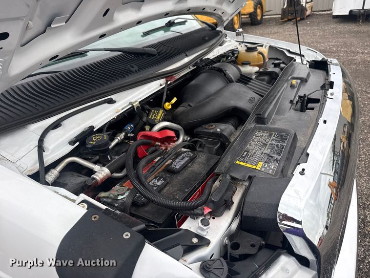 image for item EG8931 2015 Ford E350 shuttle bus