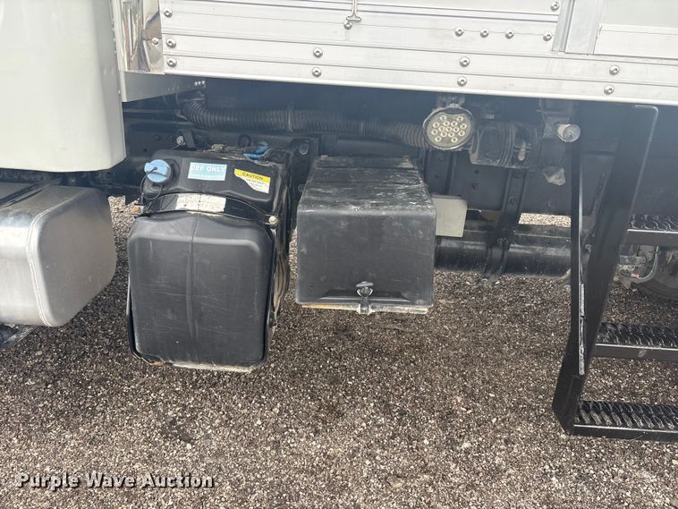 image for item EG8939 2020 Freightliner Business Class M2 Ext. Cab utility / service truck