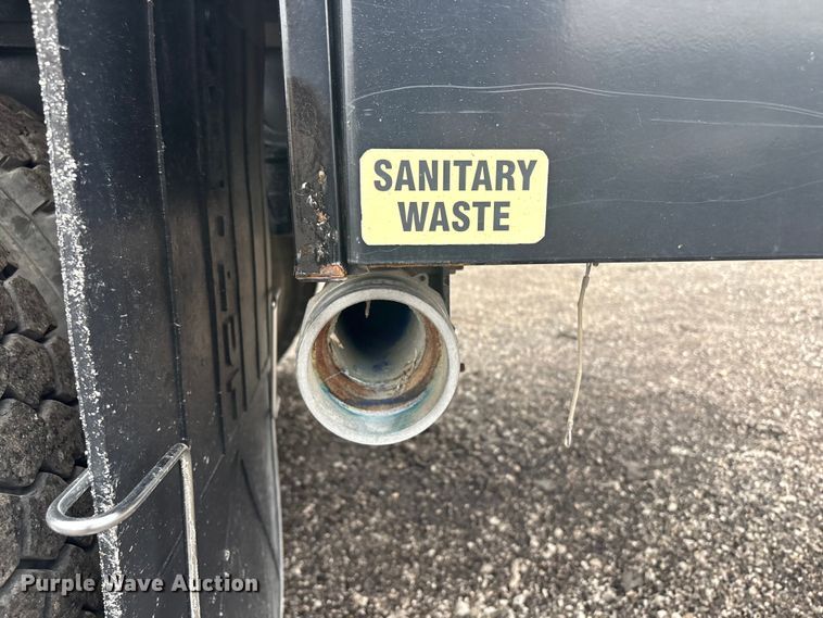 image for item EG8939 2020 Freightliner Business Class M2 Ext. Cab utility / service truck