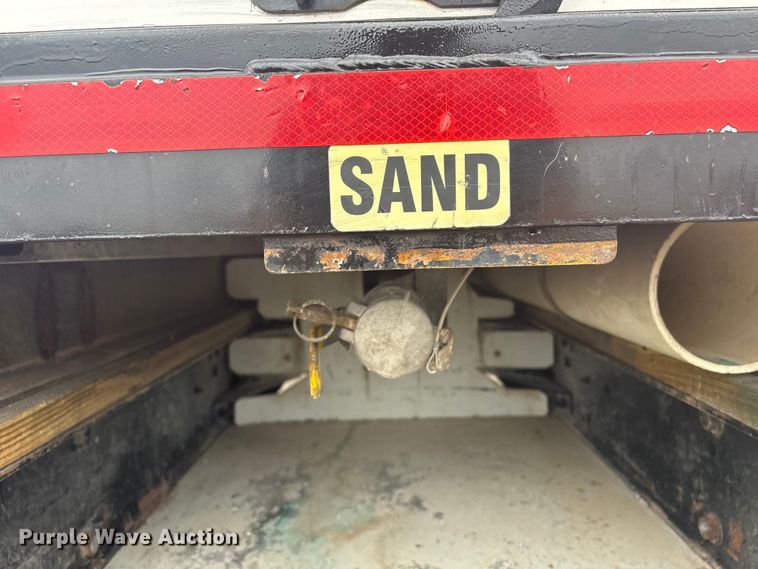 image for item EG8939 2020 Freightliner Business Class M2 Ext. Cab utility / service truck