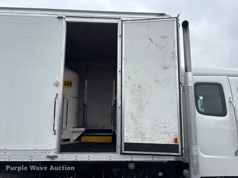 image for item EG8939 2020 Freightliner Business Class M2 Ext. Cab utility / service truck