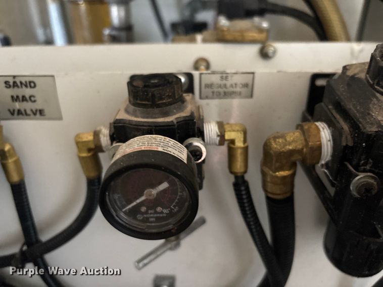 image for item EG8939 2020 Freightliner Business Class M2 Ext. Cab utility / service truck