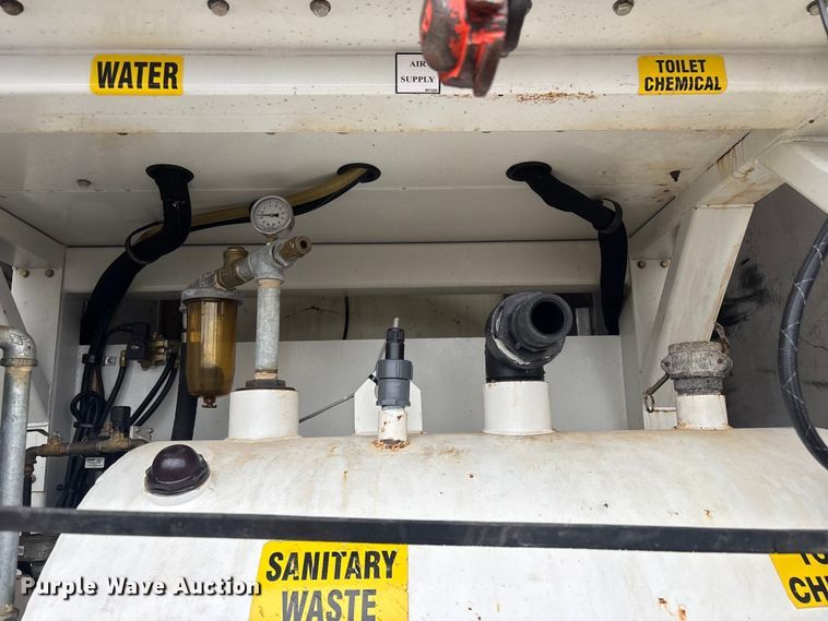 image for item EG8939 2020 Freightliner Business Class M2 Ext. Cab utility / service truck