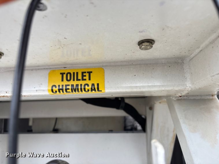 image for item EG8939 2020 Freightliner Business Class M2 Ext. Cab utility / service truck