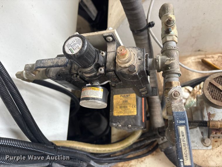 image for item EG8939 2020 Freightliner Business Class M2 Ext. Cab utility / service truck