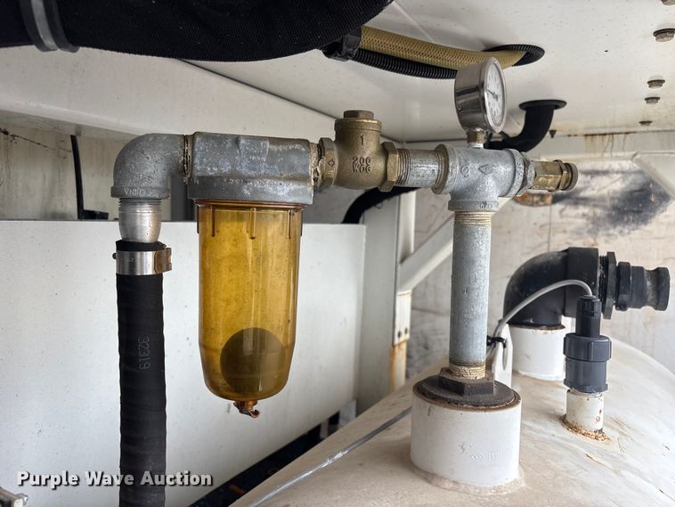 image for item EG8939 2020 Freightliner Business Class M2 Ext. Cab utility / service truck