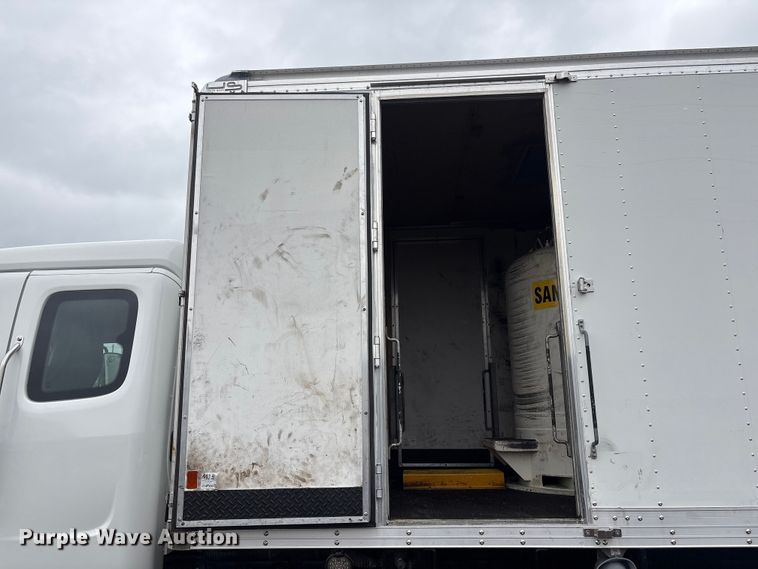 image for item EG8939 2020 Freightliner Business Class M2 Ext. Cab utility / service truck