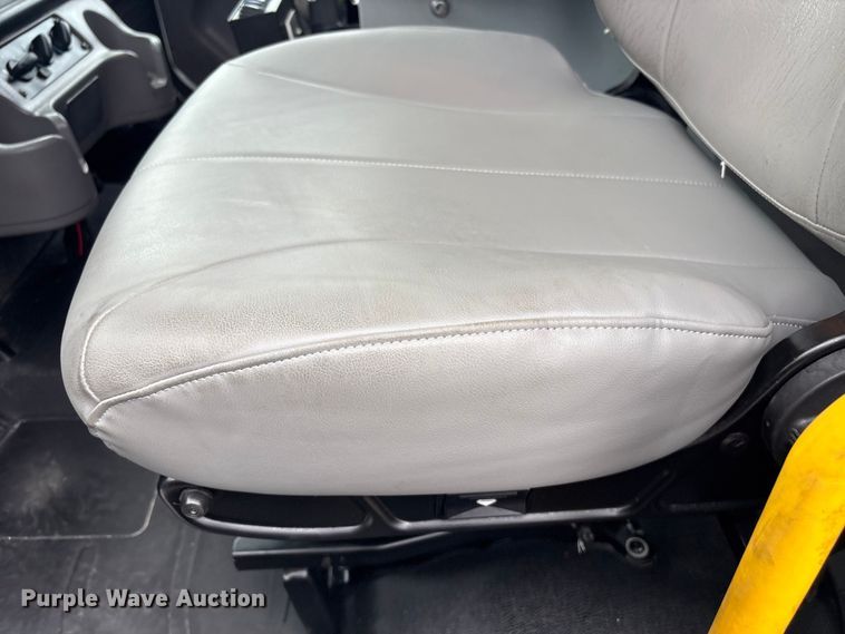 image for item EG8939 2020 Freightliner Business Class M2 Ext. Cab utility / service truck