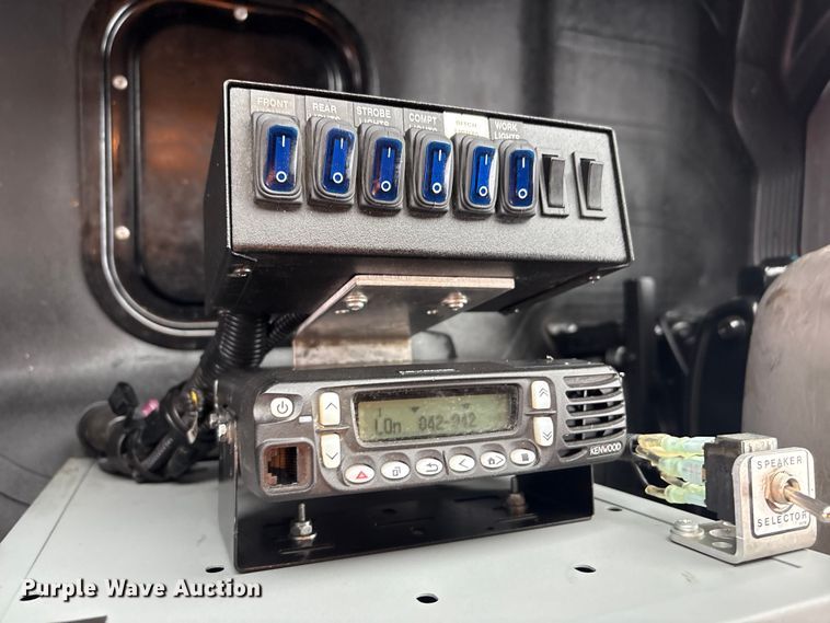 image for item EG8939 2020 Freightliner Business Class M2 Ext. Cab utility / service truck