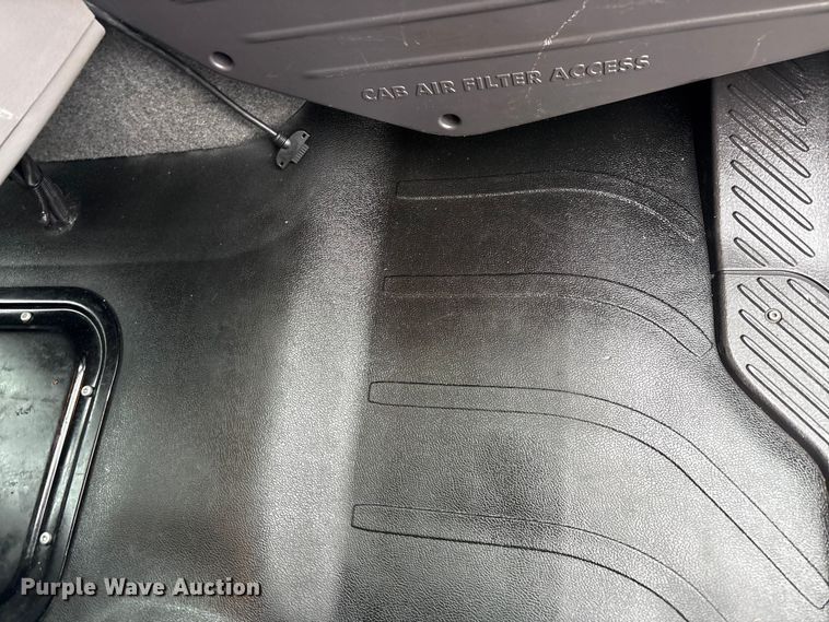 image for item EG8939 2020 Freightliner Business Class M2 Ext. Cab utility / service truck