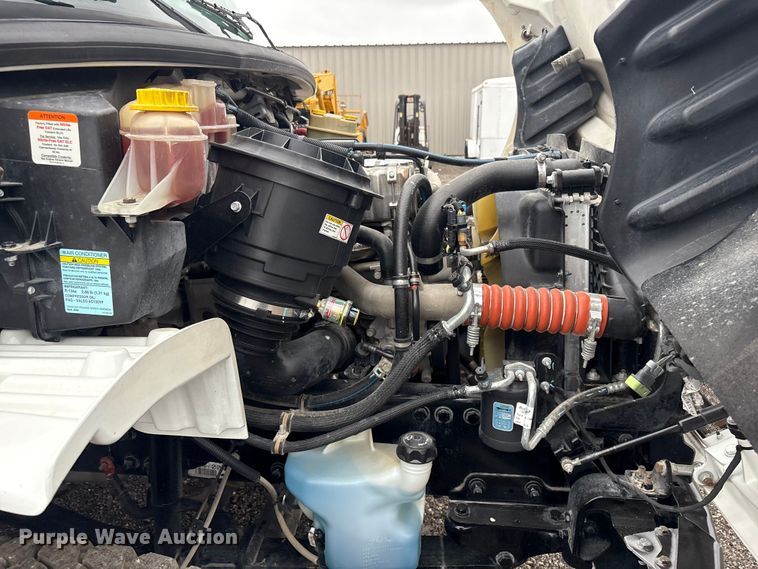 image for item EG8939 2020 Freightliner Business Class M2 Ext. Cab utility / service truck