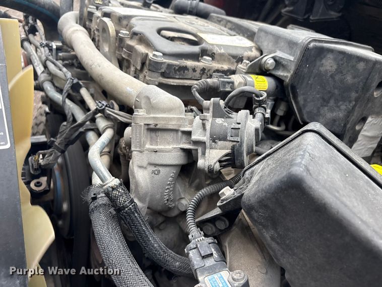 image for item EG8939 2020 Freightliner Business Class M2 Ext. Cab utility / service truck