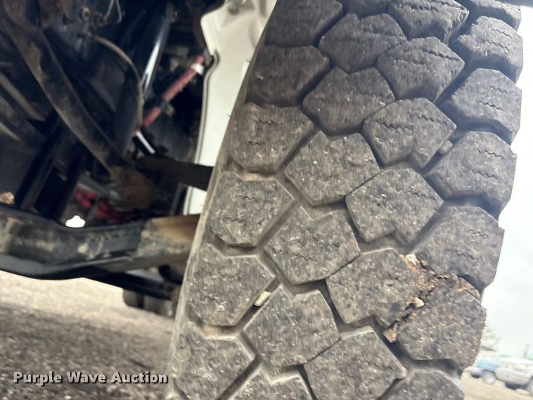 image for item EG8939 2020 Freightliner Business Class M2 Ext. Cab utility / service truck